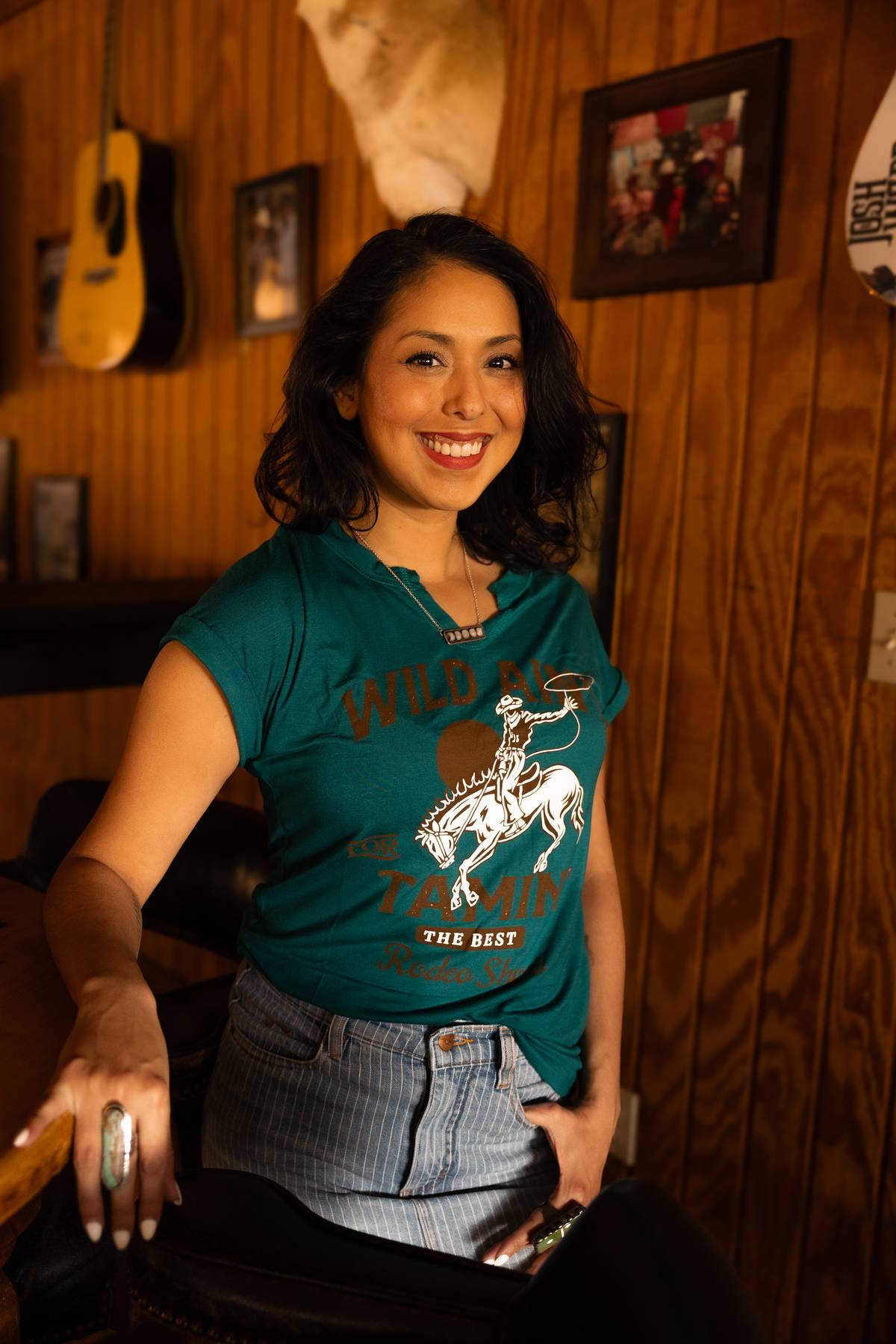 Women's Bucking Bronc Graphic Tee | Ain't for Tamin'
